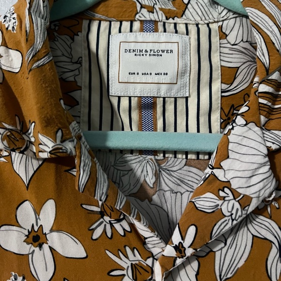 Short Sleeve Floral Button Shirt - Picture 2 of 4